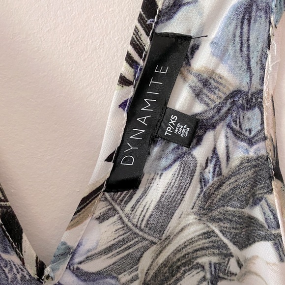 Dynamite Floral Shorts Romper - Picture 2 of 2